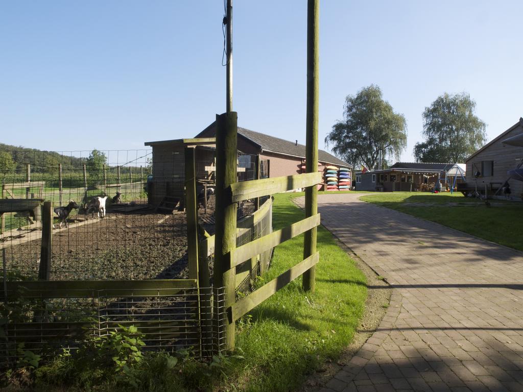 Holiday Home Ossa Basecamp Sint Odiliënberg Zimmer foto